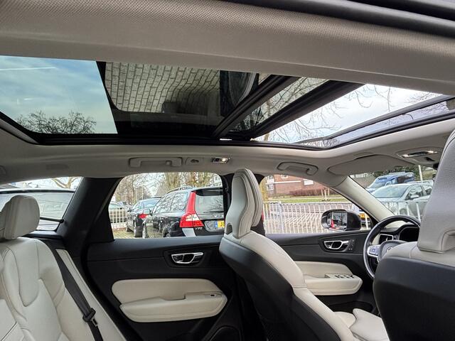 Volvo XC60 T8 AWD Inscription Luchtvering Pano