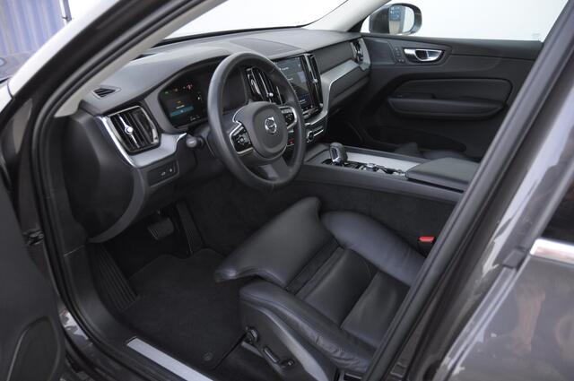 Volvo XC60 T6 350PK Automaat Plug-in hybrid AWD Ultra Bright Head-up display/ Harman Kardon audio/ BLIS/ Elektrischbedienbare stoelen met geheugen/ Moritz Leder/ Panoramadak/ Adaptive cruise control/ Pilot assist/ Apple Carplay/ Android auto/