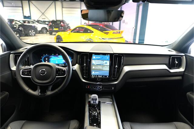 Volvo XC60 2.0 T8 AWD 335kW/456pk Aut8 Plug-in hybrid Plus Black Edition PANORAMADAK + ADAPT.CRUISE + GOOGLE LIVE NAVIGATIE + LEDER/GAASSTOF + LANE ASSIST + STOELVERWARMING V&A + MATRIX LED-KOPLAMPEN + STUURVERWARMING + CAMERA + PARKSENSOREN V&A + 21" LM-VELGEN!!