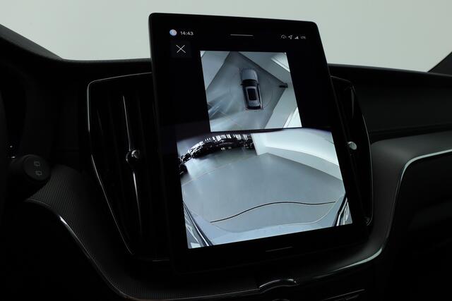 Volvo XC60 2.0 T8 Plug-in hybrid AWD Ultra Black Edition | Facelift | Trekhaak | Luchtvering | 22 inch | HUD | Pano |