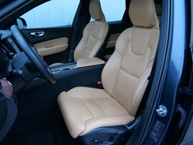 Volvo XC60 2.0 T6 Plug-in hybrid AWD R-Design 350 Pk Automaat Navigatie / DAB / Pano-dak / Leer / Trekhaak