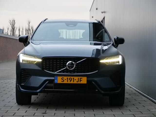 Volvo XC60 2.0 T6 Plug-in hybrid AWD R-Design 350 Pk Automaat Navigatie / DAB / Pano-dak / Leer / Trekhaak
