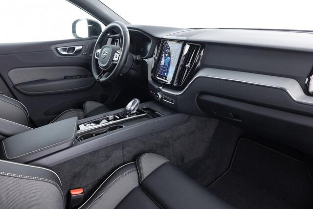 Volvo XC60 2.0 T8 Plug-in hybrid AWD Ultimate Dark | PANORAMADAK | harman/kardon | 360 Camera | LUCHTVERING