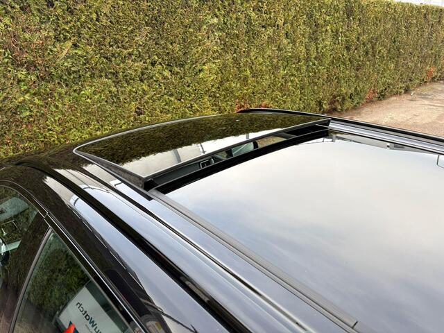 Volvo XC60 2.0 T6 Plug-in hybrid AWD Plus Dark | Panoramadak | 360 Camera | Stoel & Stuur Verwarming | Trekhaak |