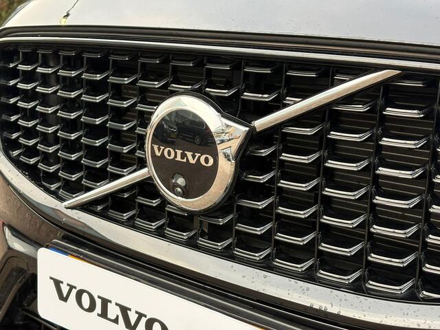 Volvo XC60 2.0 T6 Plug-in hybrid AWD Plus Dark | Panoramadak | 360 Camera | Stoel & Stuur Verwarming | Trekhaak |