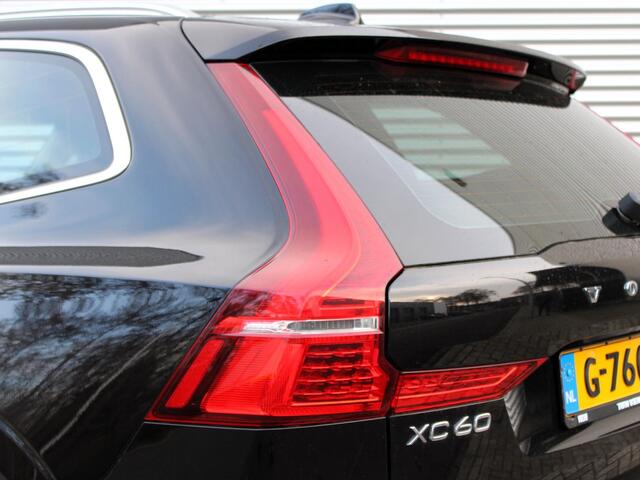 Volvo XC60 2.0 T8 Twin Engine AWD Inscription Automaat / Panoramadak / Trekhaak / Privacy Glass / Leder interieur