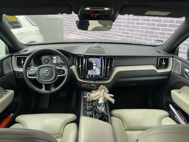 Volvo XC60 2.0 T8 Twin Engine AWD Inscription | Trekhaak | Luchtvering | Bowers & Wilkins | 360° Camera | Geventileerde Voorstoelen | Adaptieve Cruise Control | Schuif-/Kanteldak | 20" | Stoel-/Stuurverwarming |