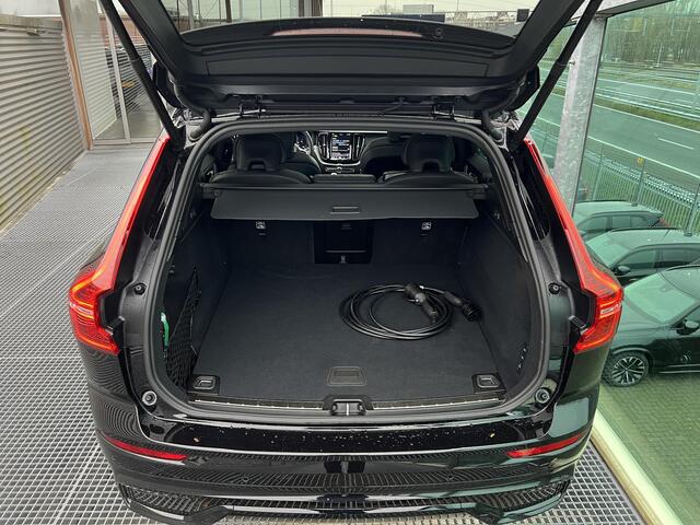 Volvo XC60 2.0 T8 Plug-in hybrid AWD Ultra Black Edition PHEV, Automaat, Luchtvering, Bower & Wilkins audio, Trekhaak semi elektrisch, Stoel- en stuurverwarming, Parkeercamera 360 graden, Panoramadak