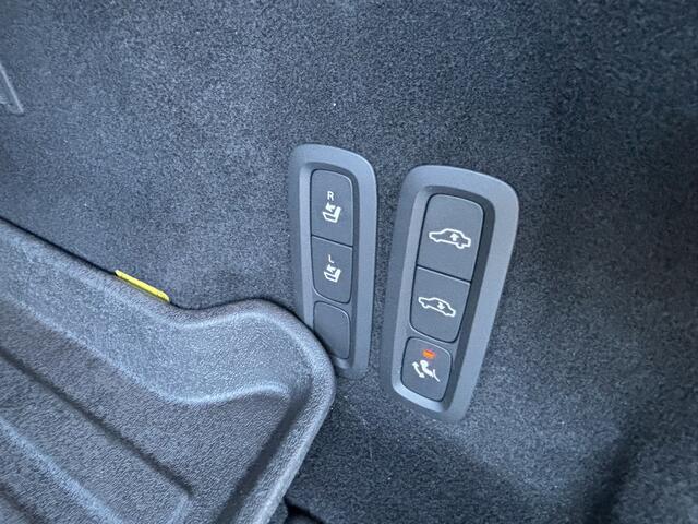 Volvo XC60 T6 AWD Inscription HeadUp Luchtvering Pilot Assist Pano Keyless 360