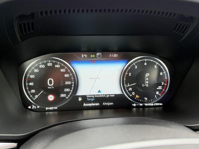 Volvo XC60 2.0 T5 Momentum / Elektr. stoelverstelling / memory / stoel- en stuurverwarming / Leer /