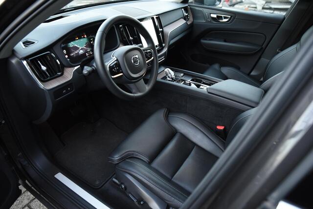 Volvo XC60 2.0 T8 Plug-in hybrid AWD Ultimate Bright Luchtvering / Panoramadak / HK