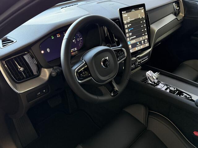 Volvo XC60 2.0 T6 AWD PLUS BLACK EDITION NIEUWE AUTO HARMAN KARDON LEER SCHUIFDAK PHEV Plug in Hybrid ultra dark black edition ? Top Auto's Wijchen , Altijd een Ruim aanbod van Volvo's i BUSINESS / CORE / BRIGHT / DARK / ULTRA DARK / PLUS DARK / BLACK EDITION /