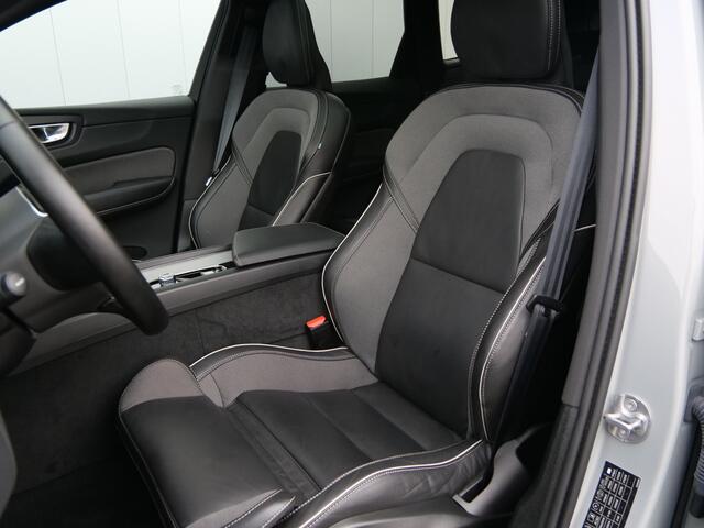 Volvo XC60 2.0 T6 Plug-in hybrid AWD Plus Dark 350 Pk Automaat Navi / Leer / Pano-dak / DAB / Apple Carplay / Harman Kardon .