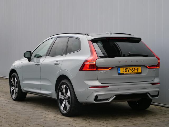 Volvo XC60 2.0 T6 Plug-in hybrid AWD Plus Dark 350 Pk Automaat Navi / Leer / Pano-dak / DAB / Apple Carplay / Harman Kardon .