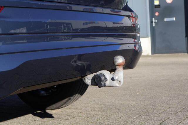 Volvo XC60 2.0 B4 MOMENTUM Aut. Trekhaak / Apple Carplay