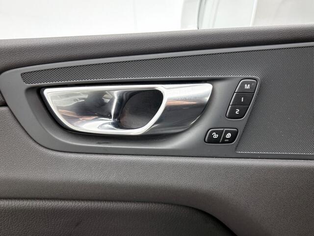 Volvo XC60 2.0 B5 Inscription | Leder | Trekhaak | BLIS |