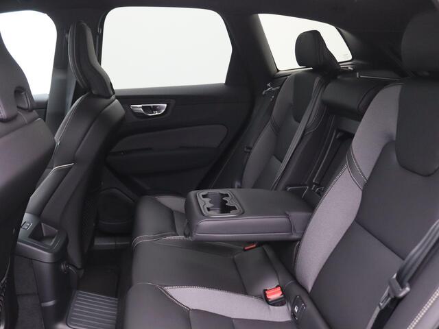 Volvo XC60 2.0 T6 Plug-in hybrid AWD Plus Black Edition Pano-Schuifdak, Trekhaak, 21" LM Velgen, 360gr. Camera, Head-Up Display, Elektr. Achterklep, Keyless, Memorystoel, Harman Kardon Audio