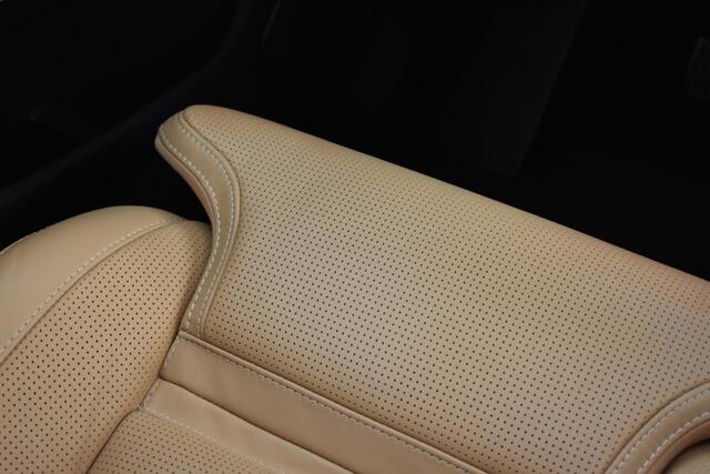 Volvo XC60 T6 350 PK Plug-in hybrid AWD Ultimate Dark | 22 inch | Luchtvering | Bowers & Wilkins | Full Options |