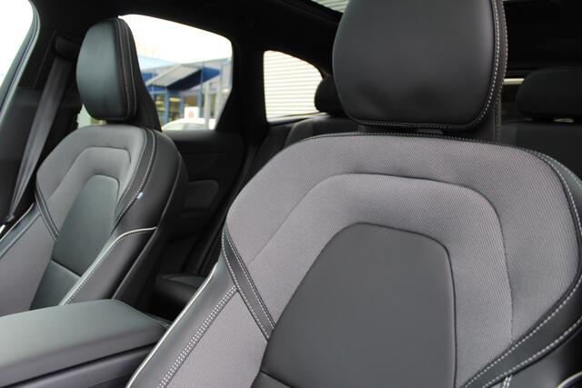 Volvo XC60 2.0 T8 Plug-in hybrid AWD Plus Black Edition | Luchtvering | Trekhaak | 360 Camera | Head-up | H&K