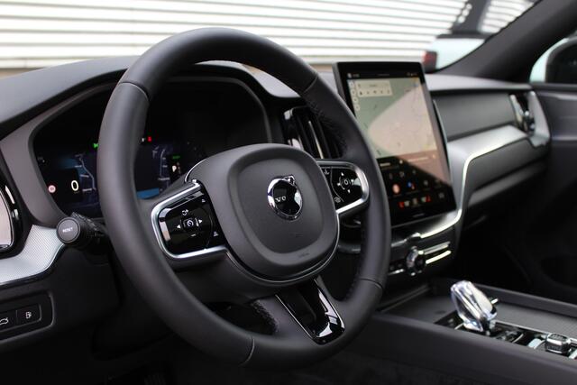 Volvo XC60 2.0 T8 Plug-in hybrid AWD Plus Black Edition | Luchtvering | Trekhaak | 360 Camera | Head-up | H&K