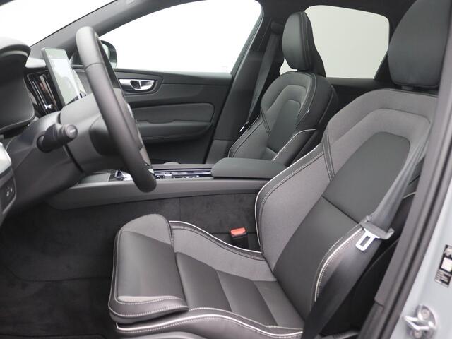 Volvo XC60 2.0 T6 Plug-in hybrid AWD Plus Black Edition Pano-Schuifdak, Trekhaak, 21" LM Velgen, 360gr. Camera, Head-Up Display, Elektr. Achterklep, Keyless, Memorystoel