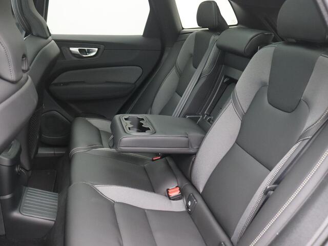 Volvo XC60 2.0 T6 Plug-in hybrid AWD Plus Black Edition Pano-Schuifdak, Trekhaak, 21" LM Velgen, 360gr. Camera, Head-Up Display, Elektr. Achterklep, Keyless, Memorystoel