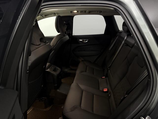 Volvo XC60 2.0 T8 Plug-in hybrid AWD Ultra Dark Facelift Panoramadak, Harman/Kardon, 360 Camera, Navi, Head-up display, Memory stoelen, Elektrische trekhaak, Keyless start, 1 jaar garantie