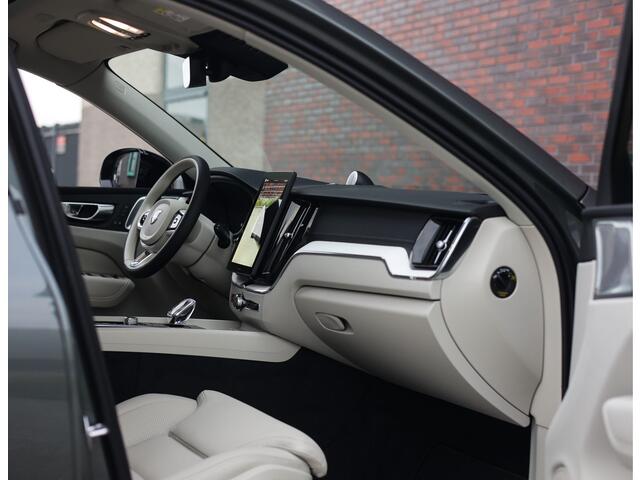 Volvo XC60 T8 AWD Ultra Dark | Direct rijden! - Trekhaak