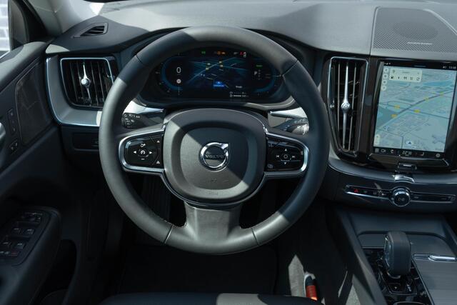 Volvo XC60 T6 Plug-in hybrid AWD Plus Bright | Luchtvering | Trekhaak 2250 kg | 360° Camera | Harman Kardon Audio | Full-LED Koplampen | Elektrisch Verstelbare Voorstoelen | Stoel-/Stuurverwarming |
