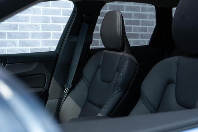 Volvo XC60 T6 Plug-in hybrid AWD Plus Bright | Luchtvering | Trekhaak 2250 kg | 360° Camera | Harman Kardon Audio | Full-LED Koplampen | Elektrisch Verstelbare Voorstoelen | Stoel-/Stuurverwarming |