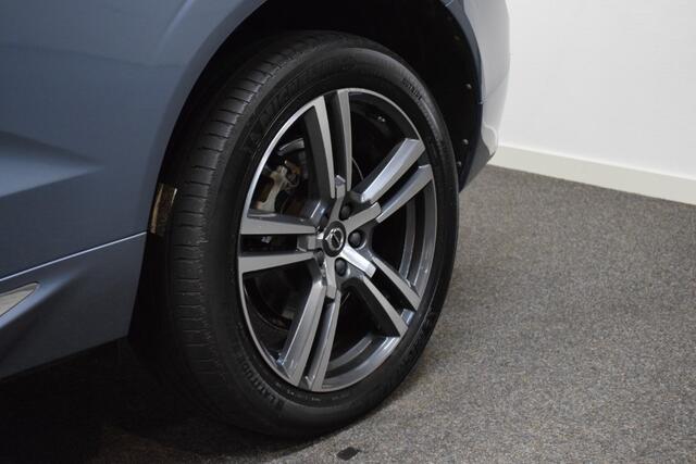 Volvo XC60 T8 408pk AUT8 Twin Engine AWD Inscription Luchtvering/ Trekhaak 2100kg/ Adapt. Cruise/ Pano/ Stoelverw v+a/ enz...