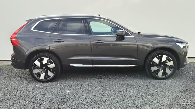 Volvo XC60 2.0 T6 Phev AWD Ultra Bright Panorama Dak - 20" Wielen - Bowers &Wilkins Audio - 360 Cam - Alarm - Climate - Privacy Glass - RC20 Interieur - Power seats met memory - Full led koplampen -Donkere hemel - Massage stoelen