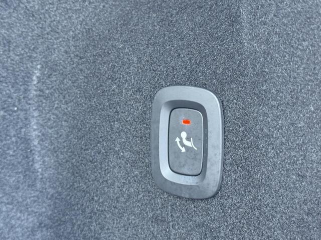 Volvo XC60 2.0 T6 Plug-in hybrid AWD Plus Black Edition | Facelift | Trekhaak | Memory | 360° camera | Stoelverwarming V+A | Stuurverwarming | Harman/Kardon | DAB | BLIS | Adaptieve cruise |