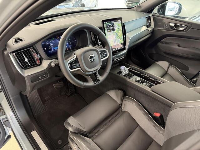 Volvo XC60 2.0 T6 Plug-in hybrid AWD Ultra Black Edition Facelift | Pano | 360 Camera | Leer | Winterpakket | Harman Kardon ( Vestiging - Nieuwegein )