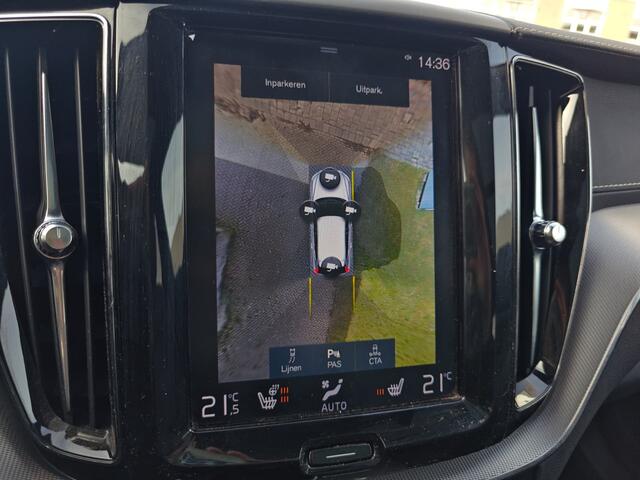 Volvo XC60 Recharge T6 AWD R-Design | Rijklaarprijs | Trekhaak | Pano dak |