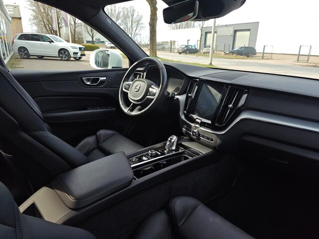Volvo XC60 T8 Twin Engine AWD Momentum | Rijklaarprijs | Pano dak | Leer |