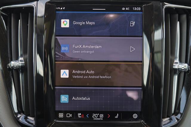 Volvo XC60 T6 Recharge AWD Ultra Dark - Panorama/schuifdak - IntelliSafe Assist & Surround - 360º Camera - Harman/Kardon audio - Adaptieve LED koplampen - Verwarmde voorstoelen, stuur & achterbank - Parkeersensoren voor & achter - Elektr. bedienb. voorstoelen met ge