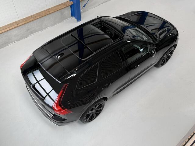 Volvo XC60 2.0 T6 Plug-in hybrid AWD R-Design - BLACK PACK - DEALER ONDERHOUDEN - PANORAMADAK - LEER - 360 CAMERA - STOELVERWARMING + STUURVERWARMING