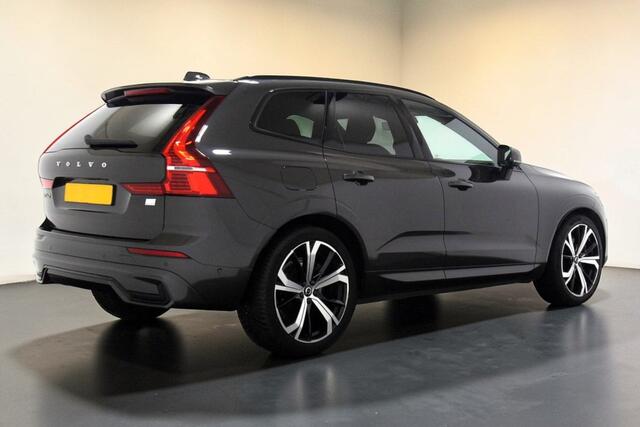 Volvo XC60 2.0 T8 AWD 287kW/390pk Aut8 Plug-in hybrid Ultimate Dark LUCHTVERING + HARMAN/KARDON + PANORAMADAK + EL.TREKHAAK + 360 CAMERA + PILOT ASSIST + HEAD-UP + ADAPT.CRUISE + LANE ASSIST + PARKSENSOREN V&A + 21" LM-VELGEN!!