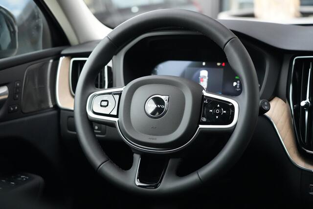 Volvo XC60 2.0 T6 Plug-in hybrid AWD Plus Dark FACELIFT Long Range 398pk Panoramadak/HarmanKardon/360Camera