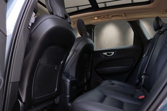 Volvo XC60 T6 Plus Dark Recharge Long Range Plug-In Hybrid AWD