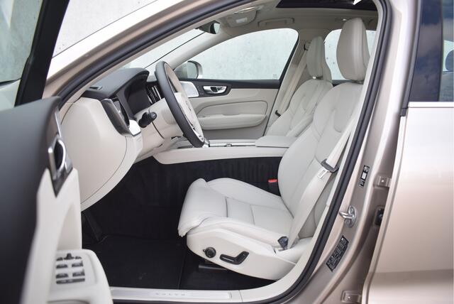 Volvo XC60 T6 350pk AWD Ultra Bright / Luchtvering / Bowers en Wilkins audio / HUD / 360 camera / Stoelmassage /