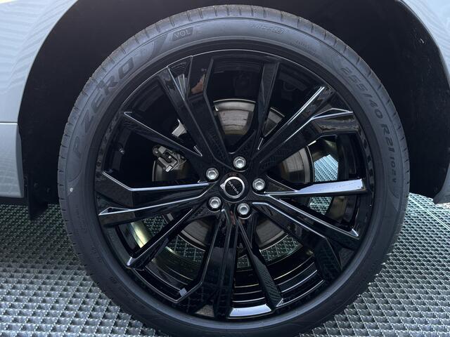 Volvo XC60 2.0 T6 Plug-in hybrid AWD Ultra Black Edition / Pano. dak / Head-up display / Elek. verstelbare stoelen / Voor+achter+stuur verwarmd / 360 camera / Harman kardon / Keyless / BLIS / Carplay /