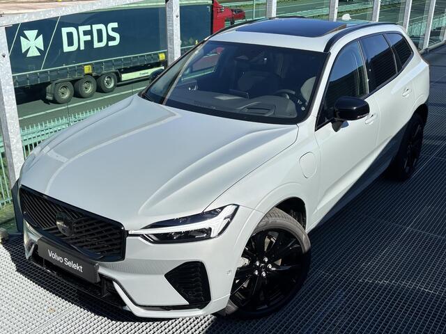 Volvo XC60 2.0 T6 Plug-in hybrid AWD Ultra Black Edition / Pano. dak / Head-up display / Elek. verstelbare stoelen / Voor+achter+stuur verwarmd / 360 camera / Harman kardon / Keyless / BLIS / Carplay /