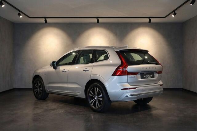 Volvo XC60 T6 Recharge PHEV AWD 350PK Long Range | Pano | Leder | Trekhaak
