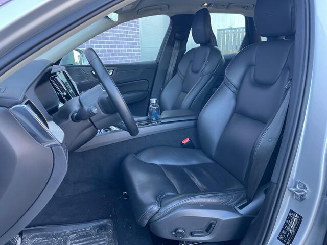 Volvo XC60 2.0 T8 Twin Engine AWD Inscription | Panorama dak | Trekhaak | Head-up display | 360° camera | Harman & Kardon | Adaptieve cruise control |