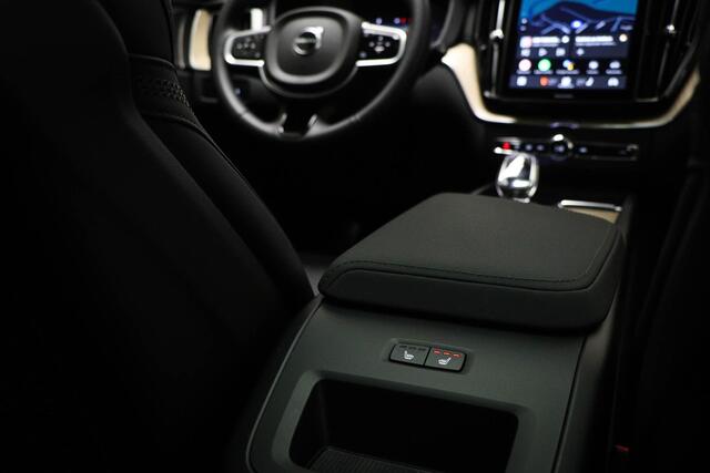 Volvo XC60 2.0 T6 Plug-in hybrid AWD Ultra Bright | PANORAMADAK | STUURVERWARMING | DAB | APPLE | 360 CAMERA