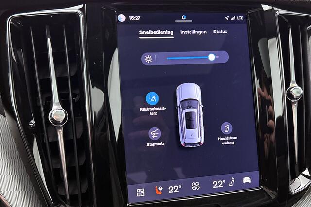 Volvo XC60 2.0 T6 Plug-in hybrid AWD Plus Dark Pano, 21"