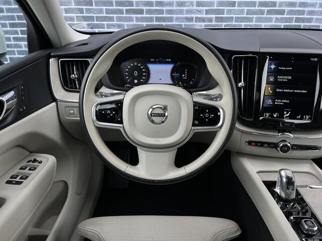 Volvo XC60 2.0 T8 Twin Engine AWD Inscription | Trekhaak | Nappaleder | Stoelventilatie | Panoramadak | Head-up Display | Achteruitrijcamera | Parkeersensoren | Keyless Entry | Elektrische Achterklep | Elektrisch Verstelbare Voorstoelen | Cruise Control Adaptief | B