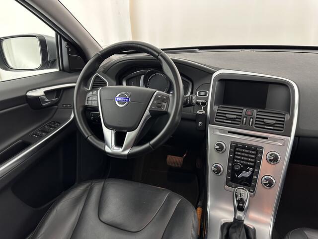 Volvo XC60 2.0 D4 FWD Polar+ Aut. *PANO | LEATHER | XENON | ADAPTIVE-CRUISE | MEMORY-PACK | BLINDSPOT | HEATED-COMFORTSEATS | NAVI-FULLMAP | CAMERA | PRIVACY-GLASS | ECC | PDC | 17''ALU | TOWBAR*